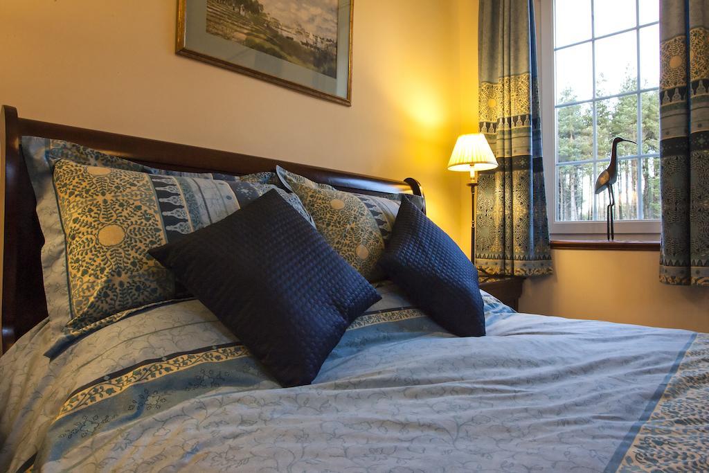 Bed and Breakfast Dinichean House Daviot  Екстер'єр фото